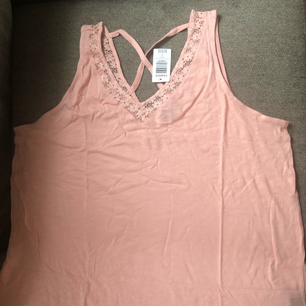 Torrid size 3 pink lace inset tank